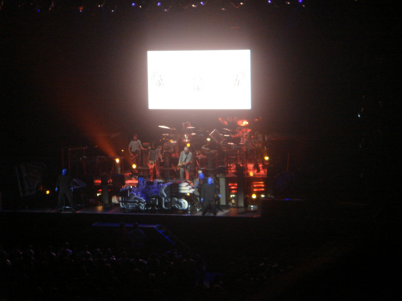 Image: /media/?path=/concerts/2006-09-28 - Blue Man Group/DSC09382.JPG